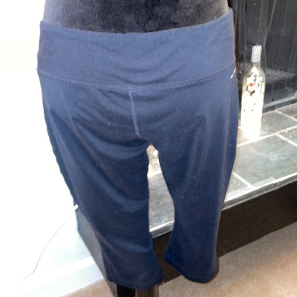 Black leggings - Capri length - Picture 7 of 13